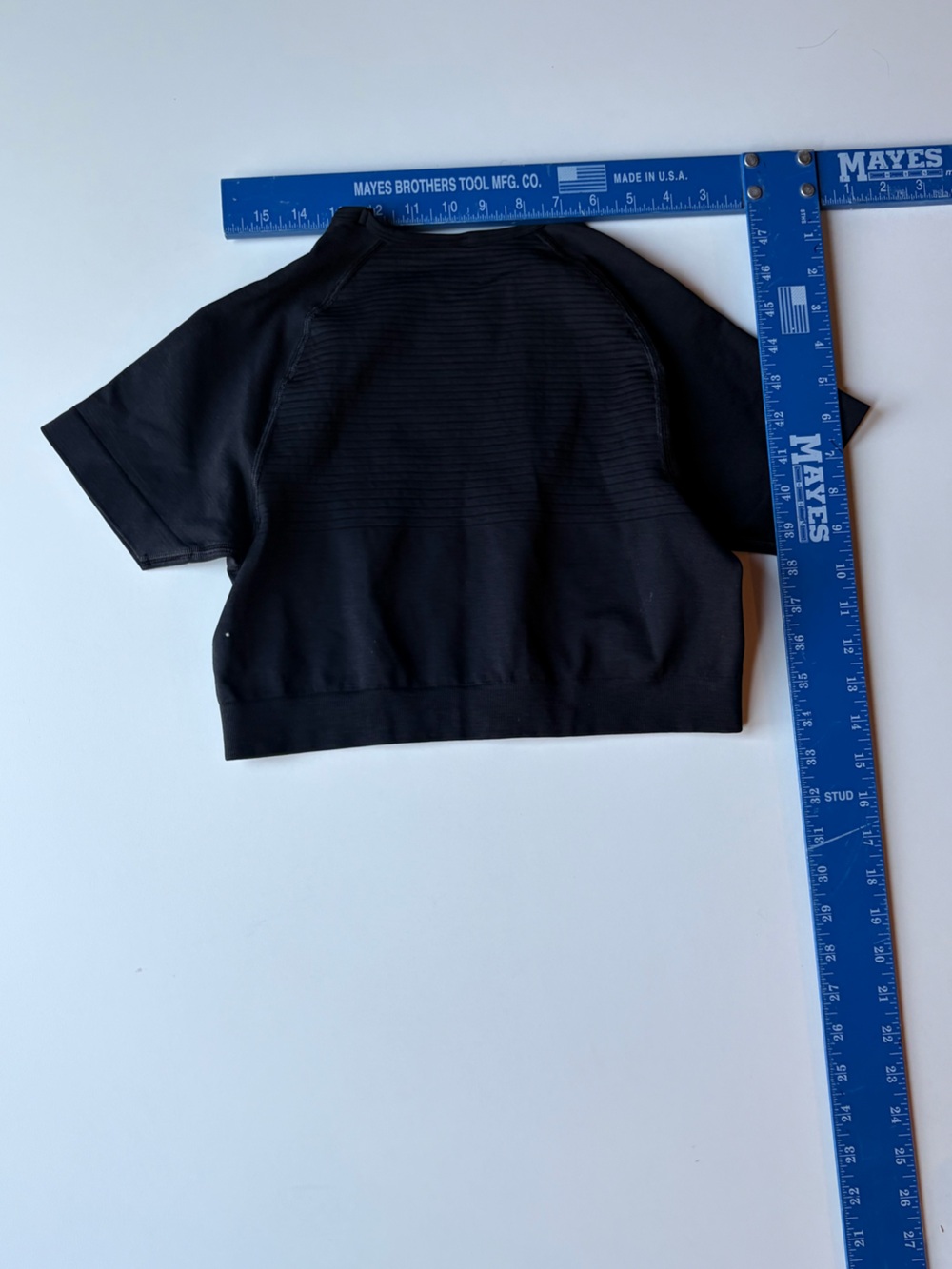 Alphalete Black Cropped Ribbed Panel Short Sleeve Tee - Picture 2 of 4